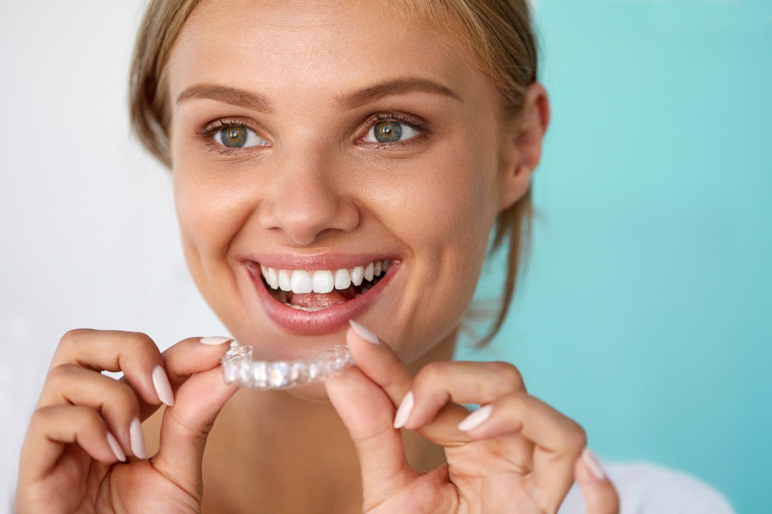 teeth whitening side effects smiling girl